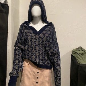 CLOSED Knit sweater size small BRAND NEW